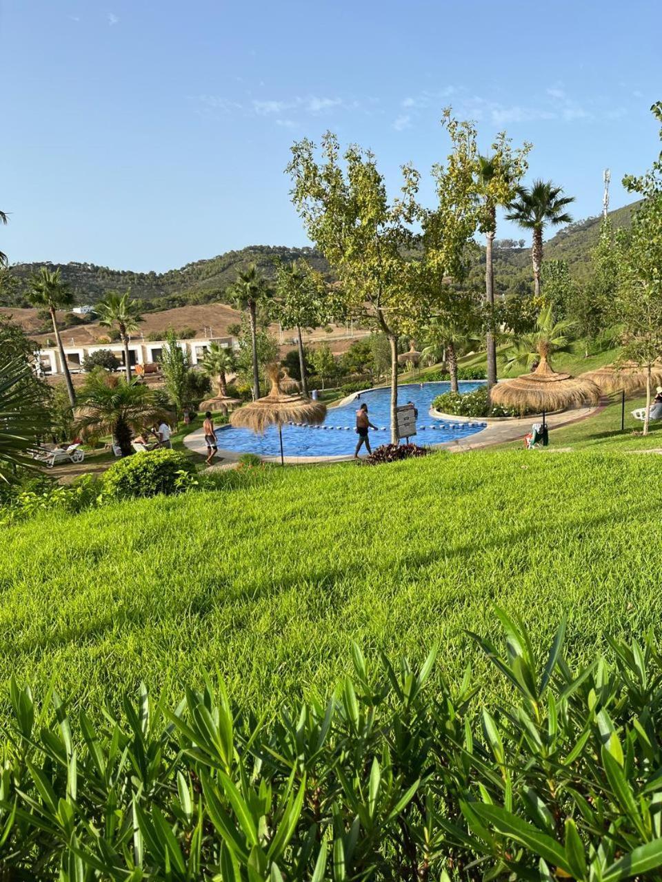 Lilac's Garden vue piscine M'Diq Exterior foto
